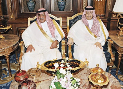 الملك يبحث مع الإبراهيمي سبل إنهاء العنف في سورية
