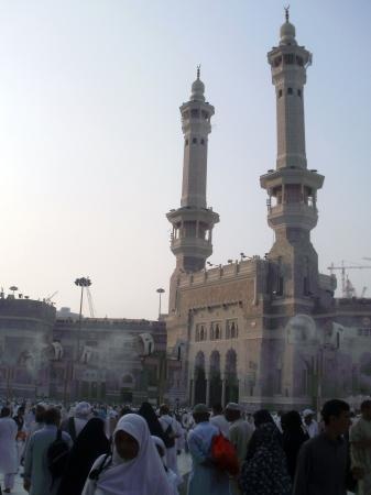 قصة مصورة : المسلمون يستعدون لاستقبال الركن الخامس في الإسلام