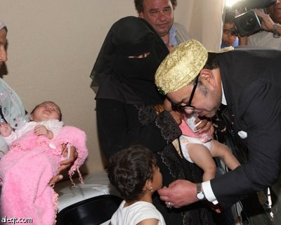 ملك المغربي يزور مخيم الزعتري للاجئين السوريين