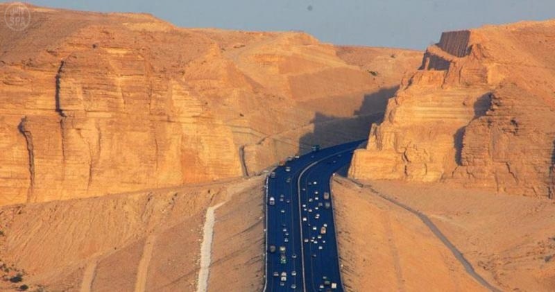 شبكة الطرق بالمملكة تسهل السُبل لحجاج بيت الله الحرام القادمين عن طريق البر