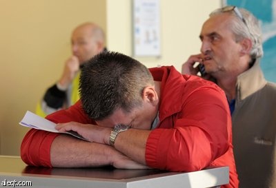 قصة مصورة : فورد تقرر إغلاق مصنعها في بلجيكا .. والحزن يخيم على موظفيها