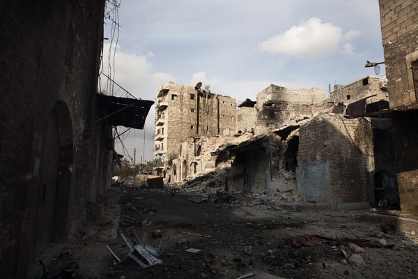 النظام السوري يقصف ضاحية في دمشق بعد قبول الهدنة