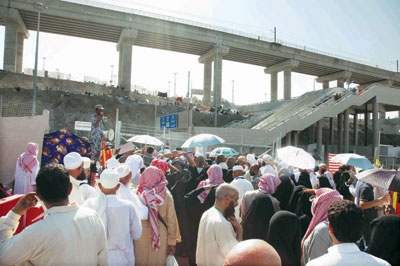 «حجاج الداخل» تُطالب مشغل قطار المشاعر بنصف مليار تعويضاً