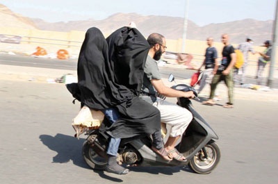 «الكدّادة» يزاحمون 20 ألف حافلة نقل في المشاعر