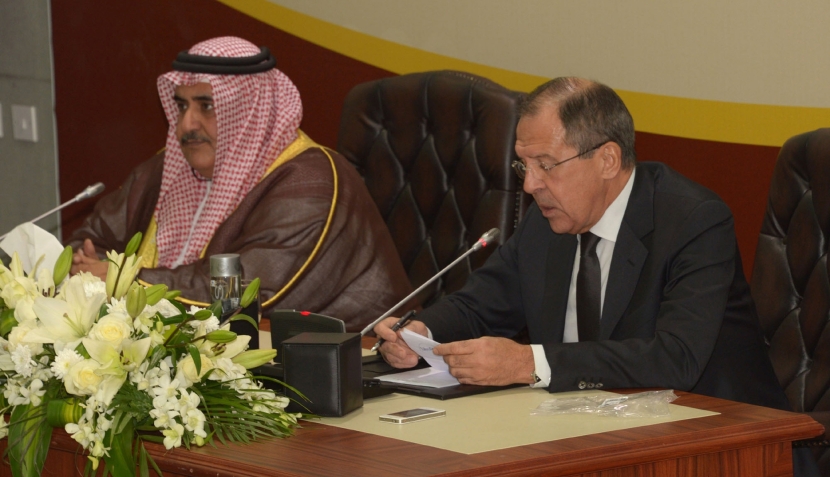 لافروف من الرياض: نريد تطبيق خطة جنيف ولا نرغب بتغيير الأنظمة