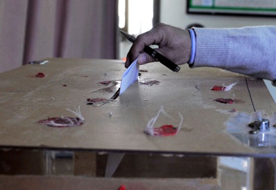 بدء تصويت المصريين في الخارج في الاستفتاء على مسودة الدستور