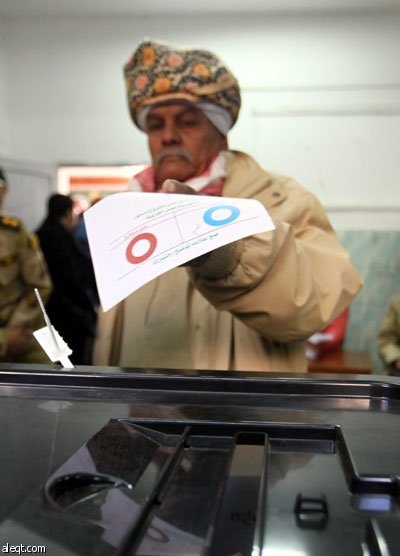 قصة مصورة .. الاخوان المسلمين : 64% من المشاركين في الاستفتاء وافقوا على الدستور المصري