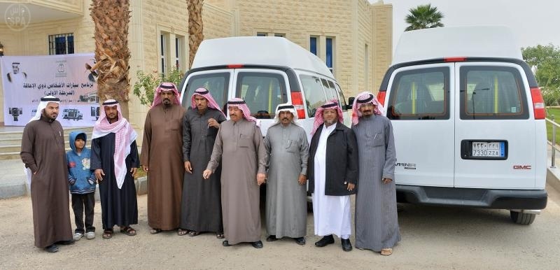 العثيمين يدشن مشروع تسليم المعوقين 4 آلاف سيارة