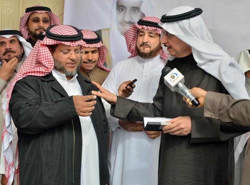 العثيمين يدشن مشروع تسليم المعوقين 4 آلاف سيارة