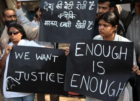 توجيه اتهامات بالقتل لستة أشخاص في قضية اغتصاب الفتاة الهندية