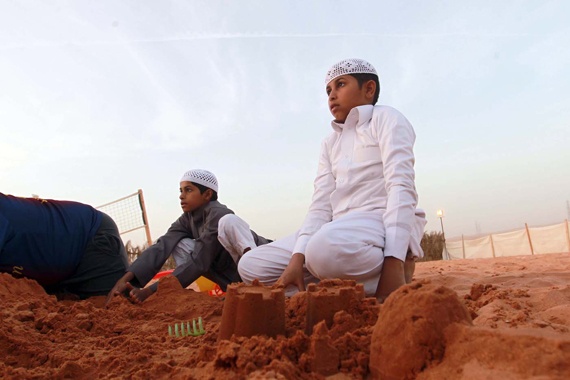 قصة مصورة : أطفال "إنسان" يستمتعون بالأجواء الباردة في الثمامة