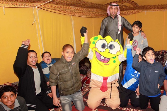 قصة مصورة : أطفال "إنسان" يستمتعون بالأجواء الباردة في الثمامة