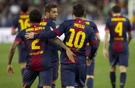 برشلونة يكتفي بثلاثة أهداف في شباك ملقا .. ويعزز صدارته بالدوري الأسباني