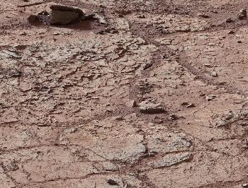 قصة مصورة ناسا: المسبار الفضائي "كريوزيتي" يستعد للحفر في تربة المريخ