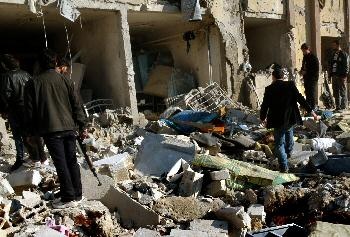 المرصد السوري : ارتفاع حصيلة القتلى في الانفجارين اللذين وقعا في جامعة حلب إلى 83 قتيل