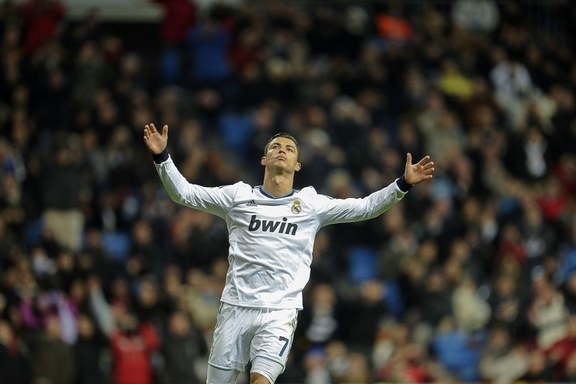 قصة مصورة : فوز صعب لريال مدريد على فالنسيا في كأس أسبانيا