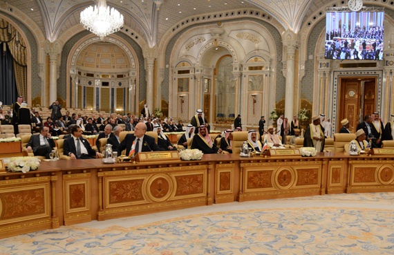 قادة ورؤساء وفود الدول العربية يتوافدون على مركز الملك عبدالعزيز للمؤتمرات