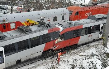 عشرات الاصابات في حادث تصادم قطاري ركاب في فيينا