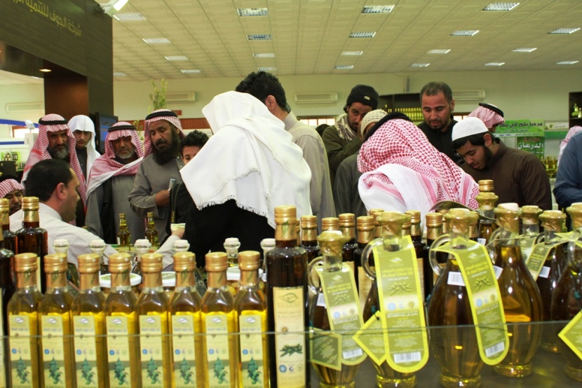 قصة مصورة: مهرجان الزيتون في الجوف