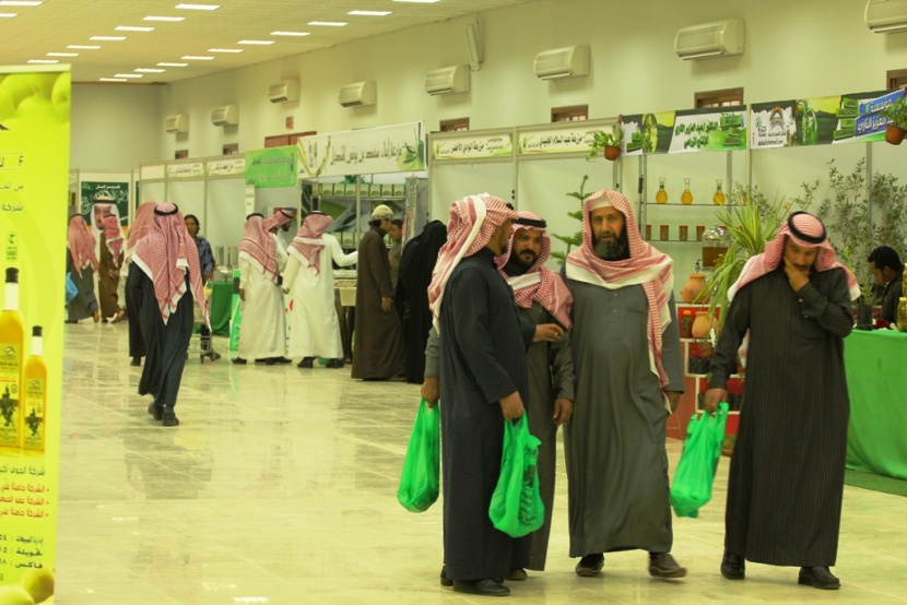 قصة مصورة: مهرجان الزيتون في الجوف