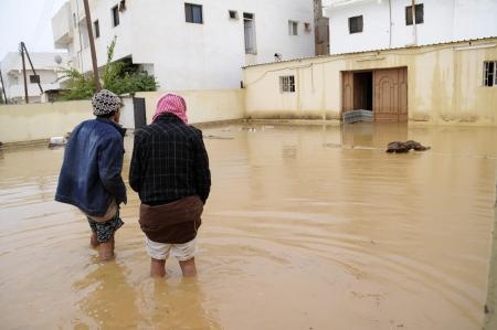 قصة مصورة: أمطار تبوك تغرق  الأحياء السكنية