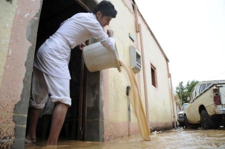 قصة مصورة: أمطار تبوك تغرق  الأحياء السكنية