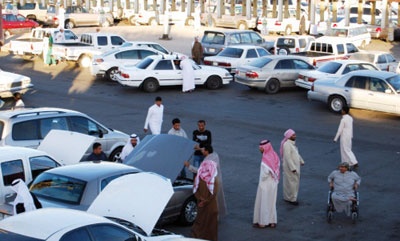مطالب بترخيص مهنة «الشريطية» للقضاء على فوضى المعارض