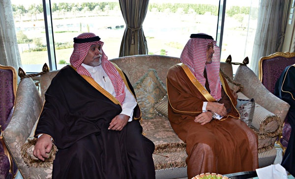 النائب الثاني وأمير المدينة المنورة و أمير الشرقية يؤدون القسم أمام خادم الحرمين