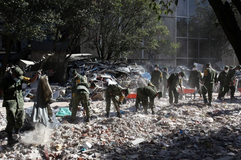 ارتفاع حصيلة ضحايا الانفجار في مقر شركة النفط الوطنية في مكسيكو الى 36 قتيلا