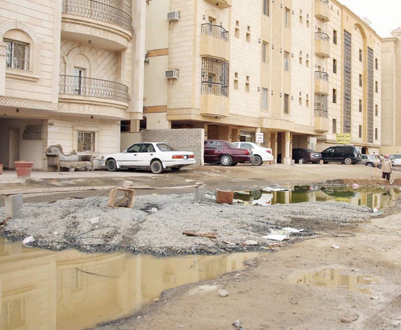 جدة: بالصور.. «حي المروة» يغرق ويلفظ أنفاسه الأخيرة
