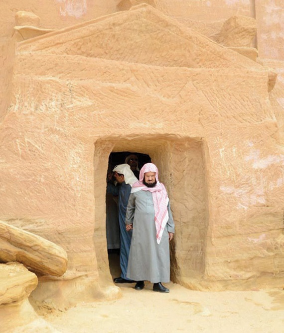 المنيع والمطلق: الآثار ثروة والتعدّي عليها خيانة