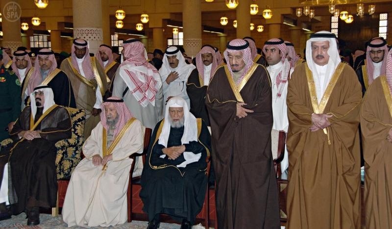 "العدل" تحتضن جثمان أمير الرياض