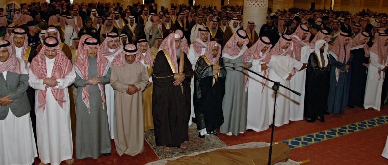 "العدل" تحتضن جثمان أمير الرياض