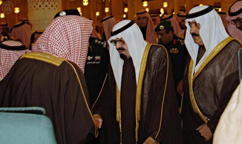 "العدل" تحتضن جثمان أمير الرياض