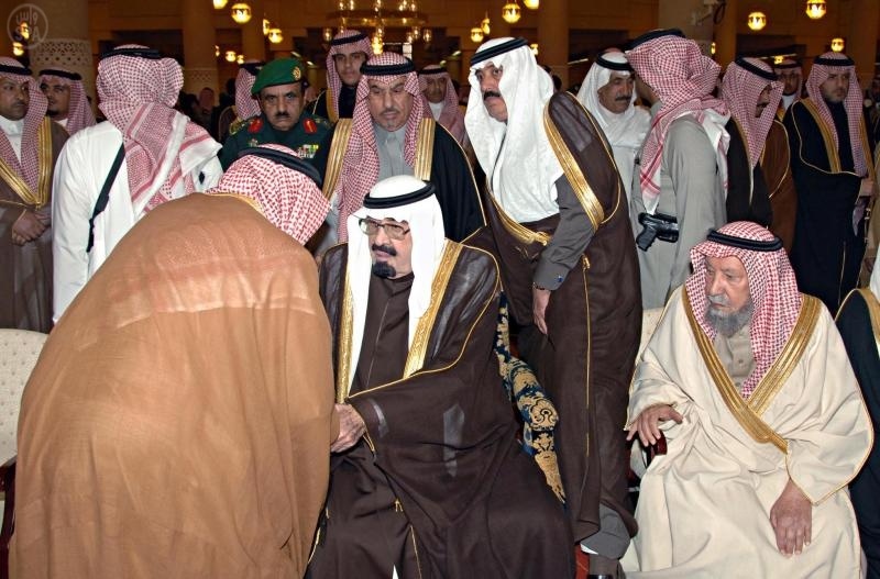 "العدل" تحتضن جثمان أمير الرياض