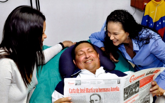 الحكومة الفنزويلية تنشر صورا اولى لتشافيز مبتسما في المستشفى