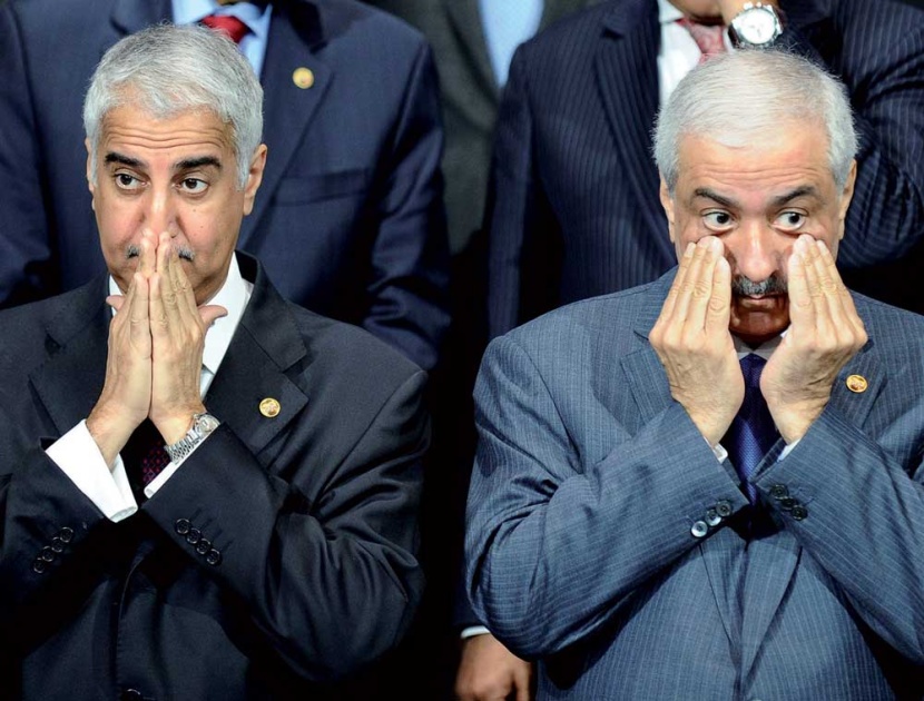 إبراهيم العساف وزير المالية، وفهد المبارك محافظ مؤسسة النقد، مع وزراء المالية ومحافظي المصارف المركزية قبيل اجتماع دول مجموعة ال