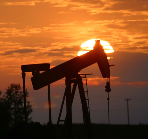 صعود النفط الامريكي أوائل التعامل في اسيا