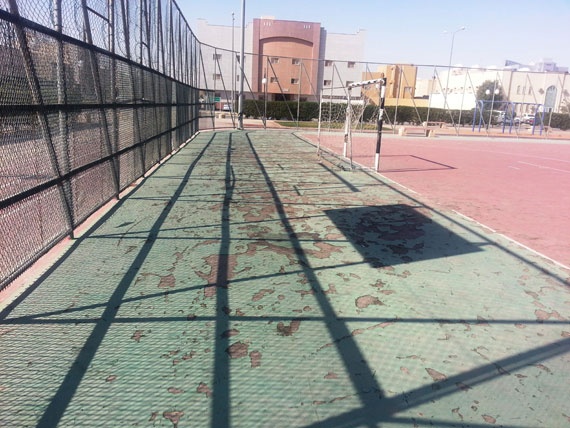 قصة مصورة : الساحات البلدية بين الجمال والإهمال