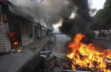 قصة مصورة: بنجلادش تنشر قوات من الجيش بعد وقوع المزيد من أعمال العنف