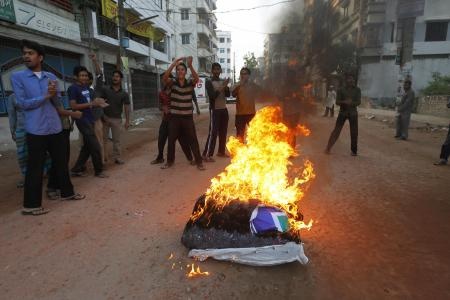 قصة مصورة: بنجلادش تنشر قوات من الجيش بعد وقوع المزيد من أعمال العنف