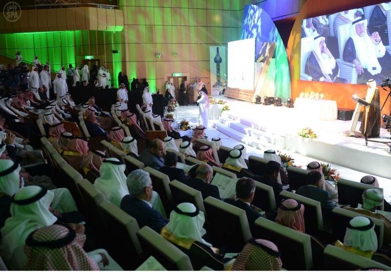 قصة مصورة : افتتاح معرض الرياض الدولي للكتاب - فيديو