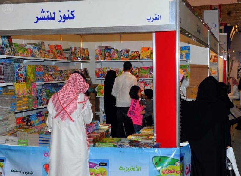 قصة مصورة : استمرار فعاليات معرض الرياض الدولي للكتاب