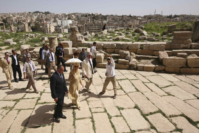 الأمير تشارلز وزوجته كاميلا في الأردن
