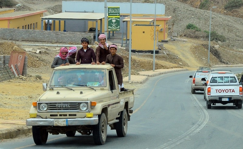 قصة مصورة: معاناة ذهاب الطلاب للمدارس في محافظه الريث بمنطقة جازان