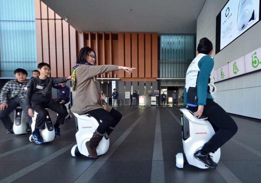 قصة مصورة: سيارات للتنقل داخل المتاحف في اليابان