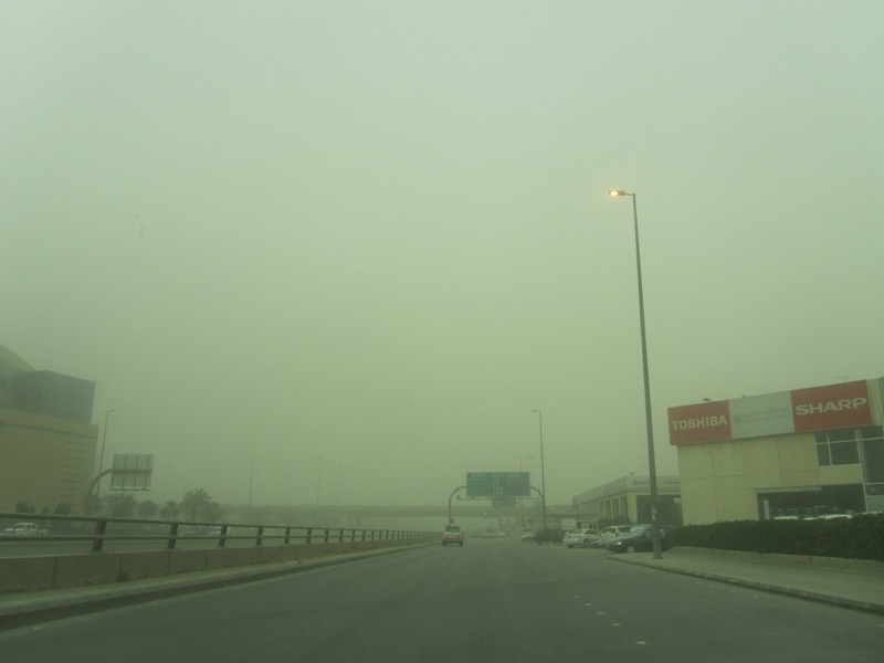 قصة مصورة: الغبار يجتاح الرياض