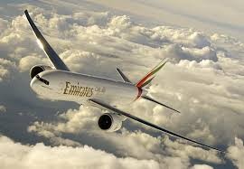 طيران الإمارات يعلن عن تحويل خمس رحلات قادمة إلى دبي بسبب سوء الأحوال الجوية