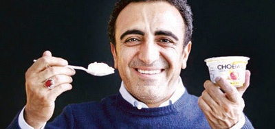 حمدي .. جاء إلى أمريكا ليدرس فأصبح مليارديراً بسبب «الزبادي»