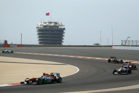 فيتيل يتوج بسباق فورمولا البحريني ويعزز صدارته لبطولة العالم